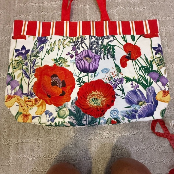 Floral Tote - Picture 5 of 7